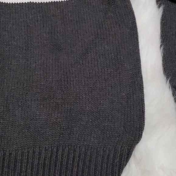 Sweater - Picture 5 of 5